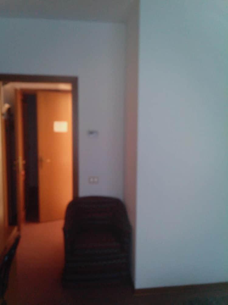 Hotel Niki Tribiano Kültér fotó