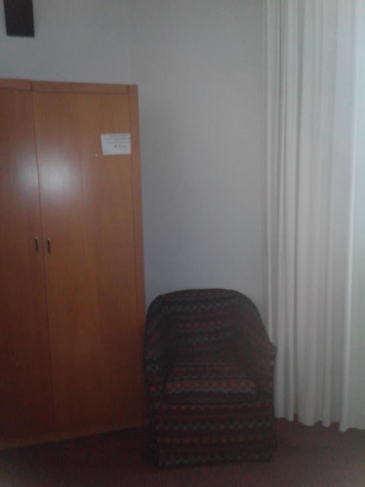 Hotel Niki Tribiano Kültér fotó