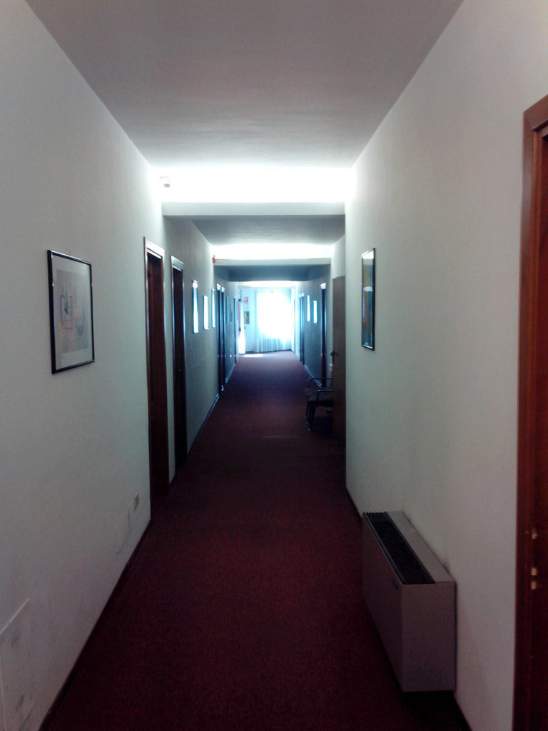 Hotel Niki Tribiano Kültér fotó