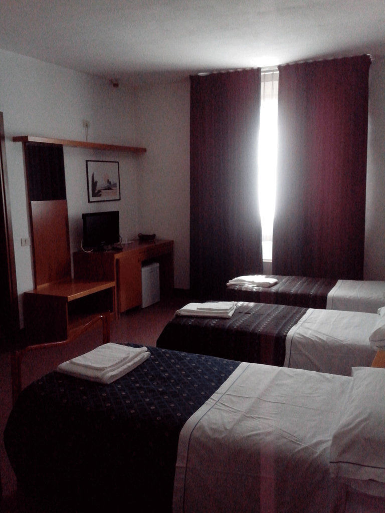 Hotel Niki Tribiano Kültér fotó